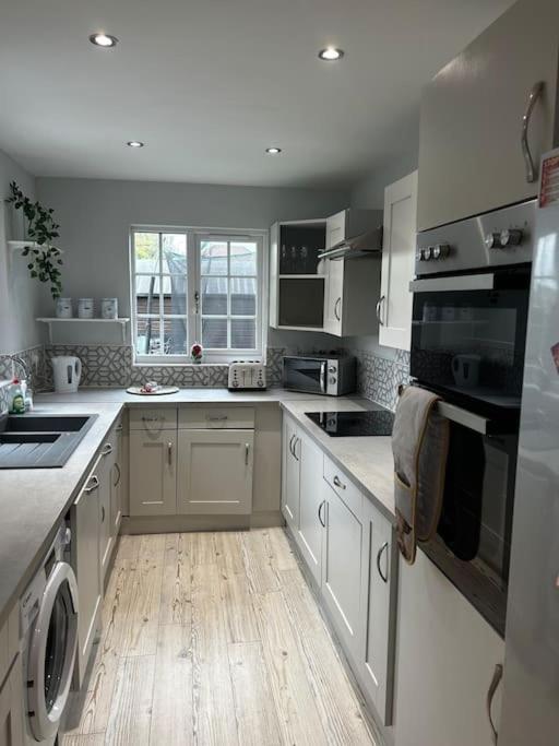 15 Min Drive To Airport 20 Min To Loch Lomond And City Center Old Kilpatrick ภายนอก รูปภาพ