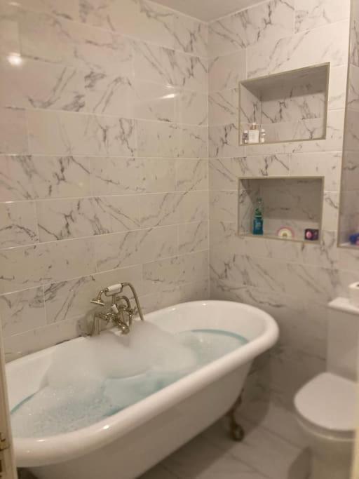15 Min Drive To Airport 20 Min To Loch Lomond And City Center Old Kilpatrick ภายนอก รูปภาพ