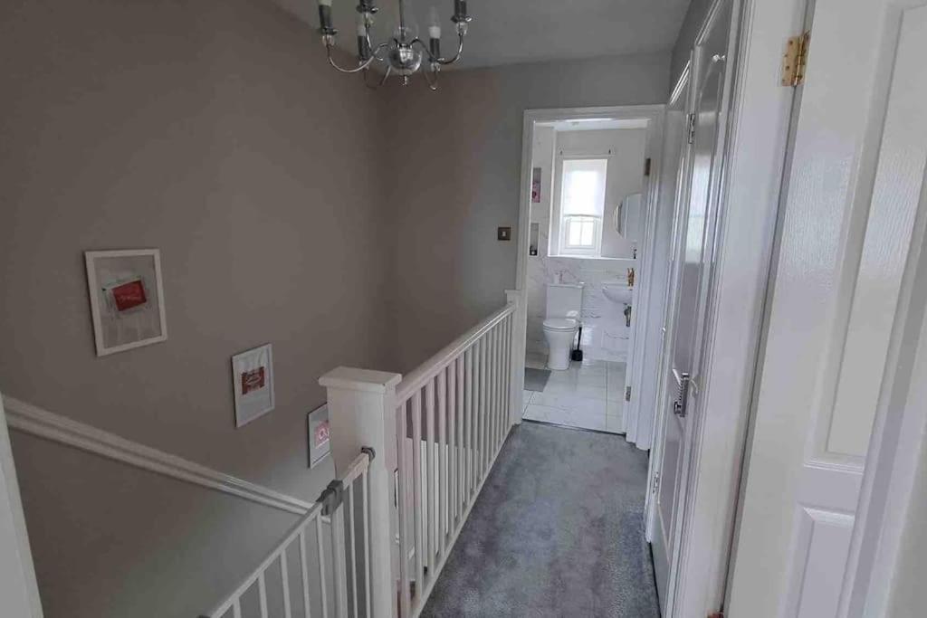 15 Min Drive To Airport 20 Min To Loch Lomond And City Center Old Kilpatrick ภายนอก รูปภาพ